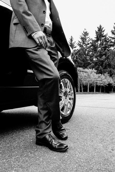 3 Reasons to Hire A Private Car on Your Business Trip
